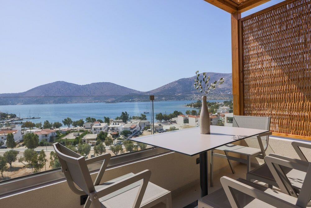 Фото Elivia Boutique Suites