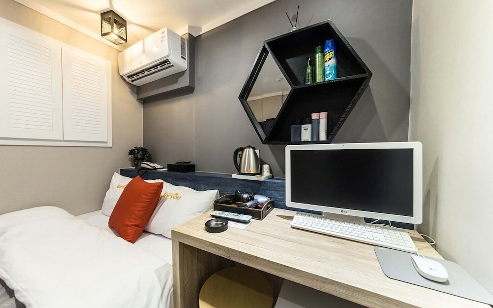 Фото Yeongdeungpo For U