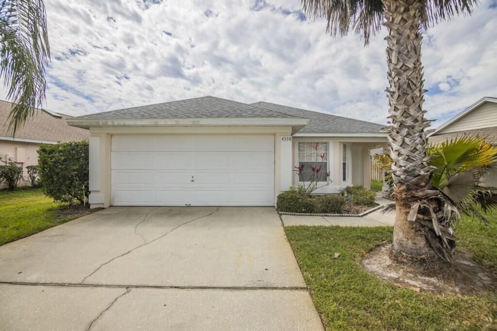 Фото Peter's Creekside Vacation Home