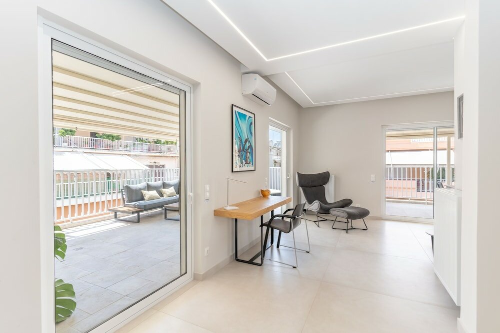 Фото Sunny & Luxurious Penthouse with Terrace