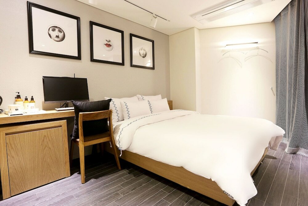 Фото Bucheon Renee