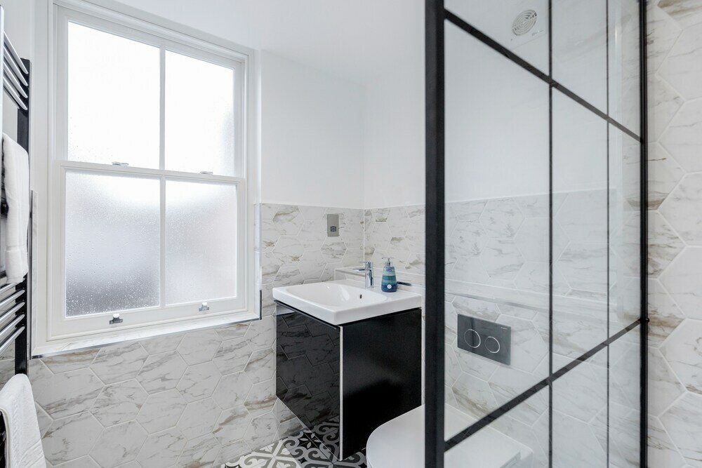 Фото Perfect Holiday Escape - 1 and 2 Bedroom Deluxe Apartments at Liverpool Street