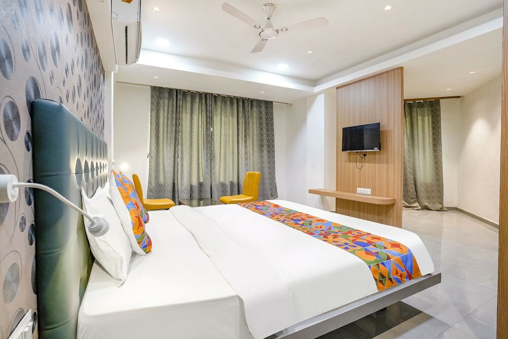 Фото Fabhotel Arc Palace