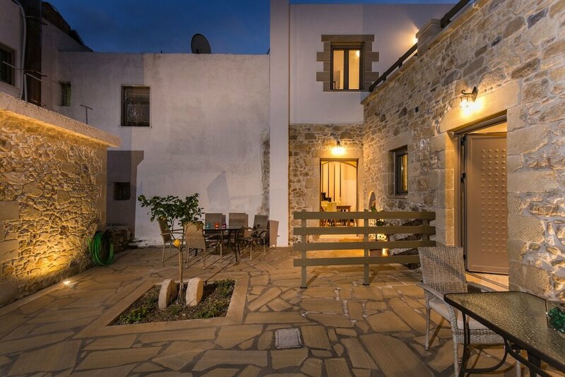 Гостиница Agarathos Homes