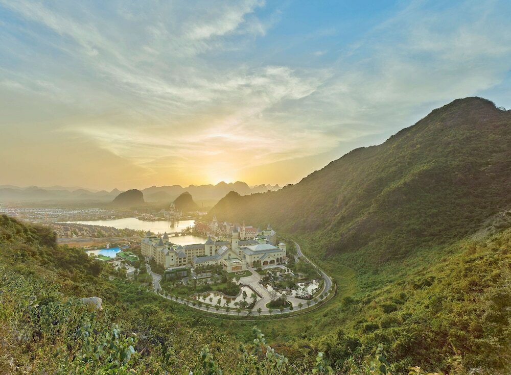 Фото DoubleTree by Hilton Yingde Resort