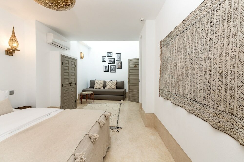 Фото Riad Louhou