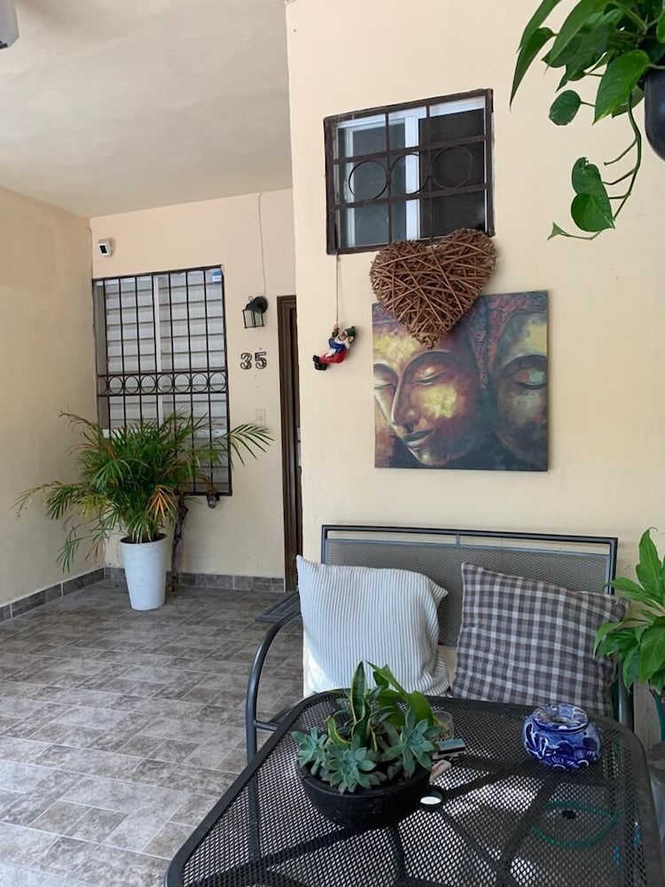 Фото Franks House