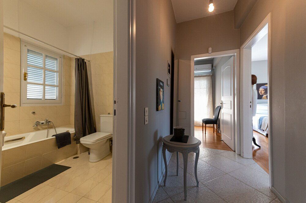 Фото Serene Seaside Bliss - Lush & Secluded Garden Oasis