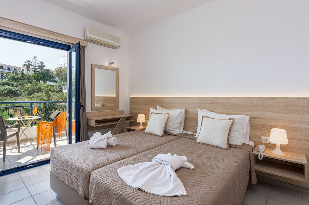 Фото Sunshine Seaside Hotel