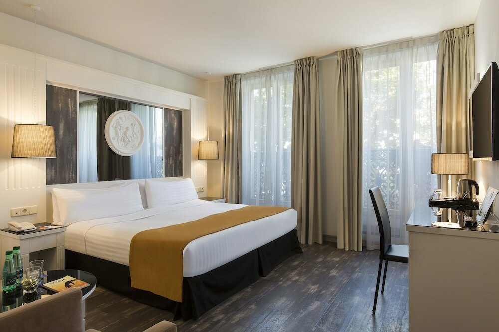 Фото отеля 2