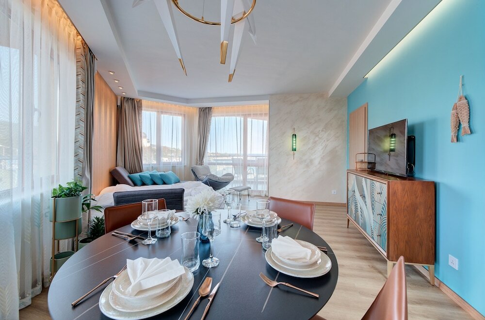 Фото Marty's Beachfront Smart Homes