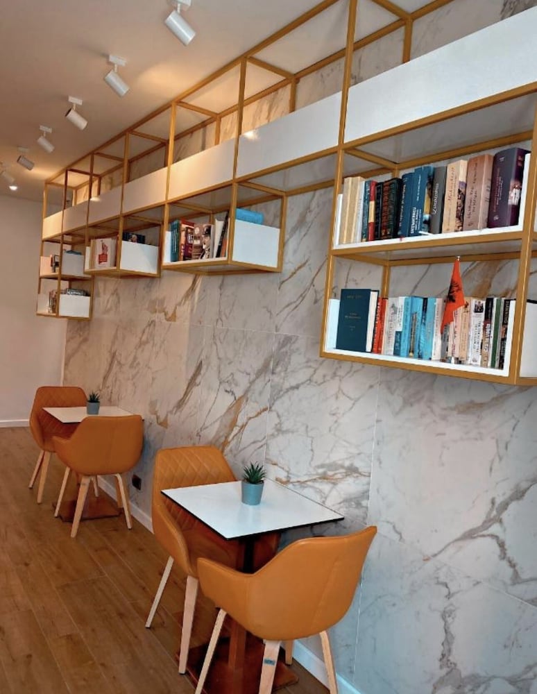 Фото Peaky Hotel