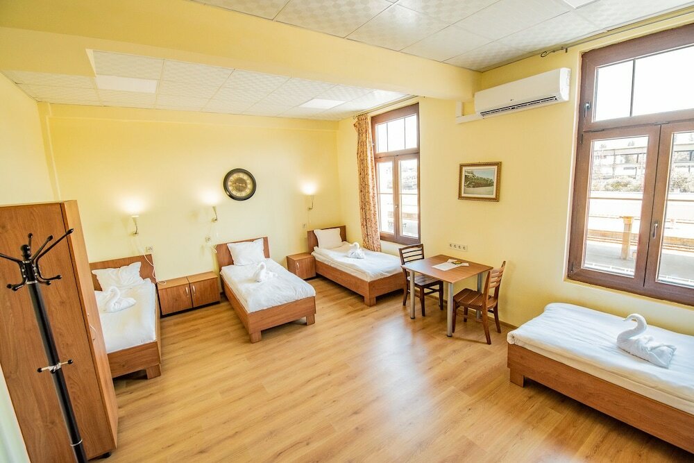 Фото Hostel Central Station Plovdiv