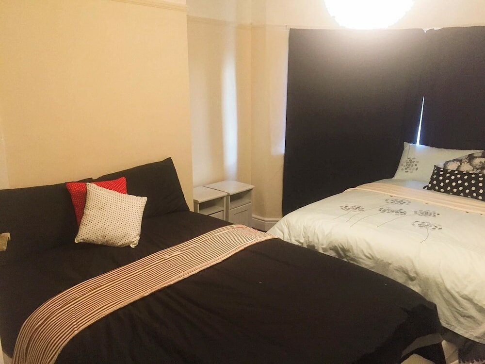 Фото North London Cottage