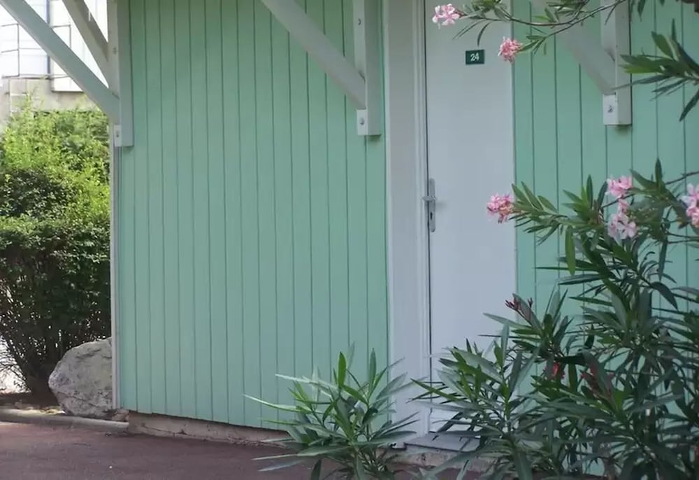 Фото Fasthôtel Avignon Nord