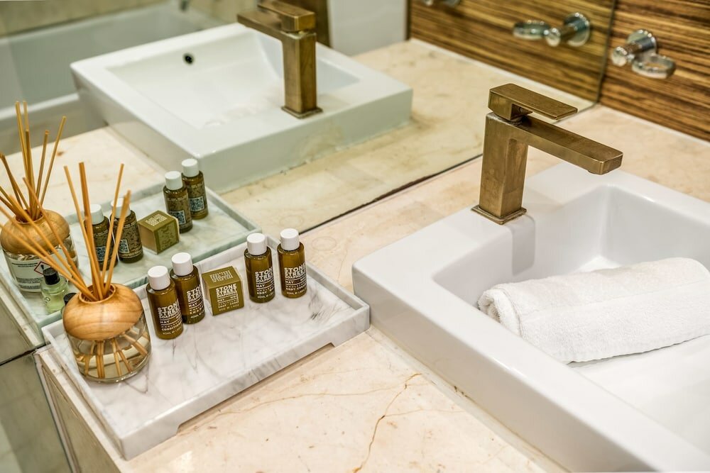 Фото Canary Wharf Retreat With Free Secure Parking