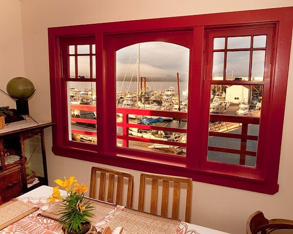 Фото Eagle Bluff Bed & Breakfast