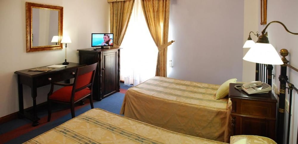 Фото Hotel Alvar Fañez