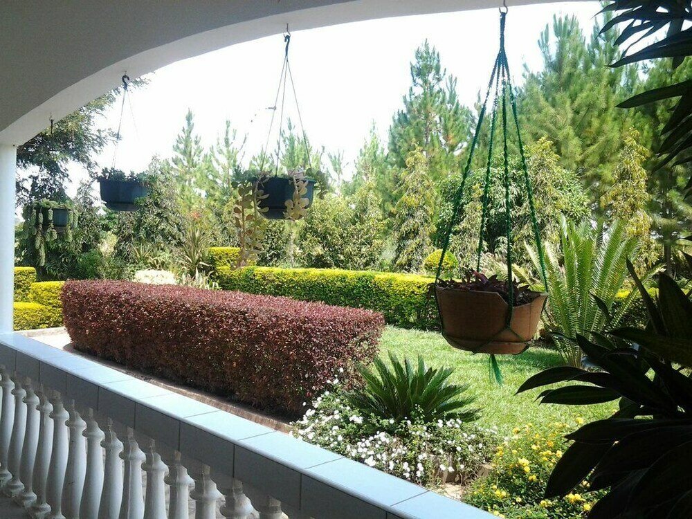 Фото Brownstone Country Home Lira Uganda