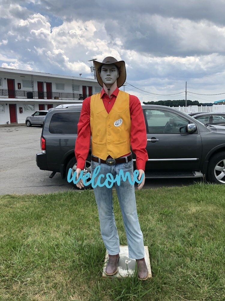 Фото Motel Boutique by Wolf Inn