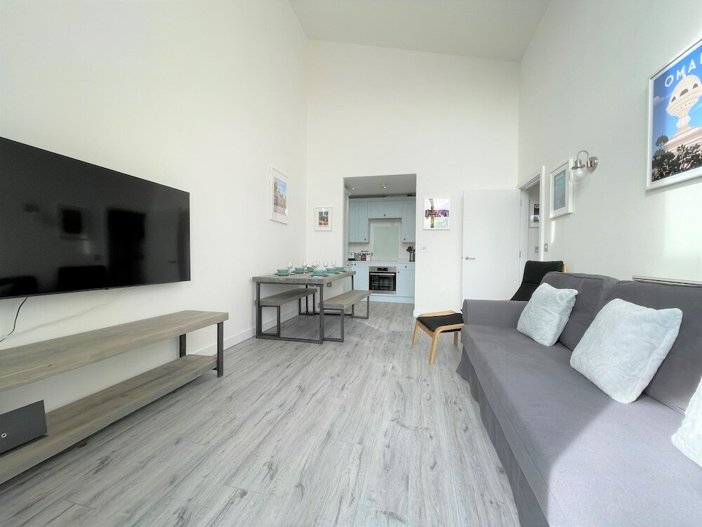 Фото Penthouse Apartment with Parking