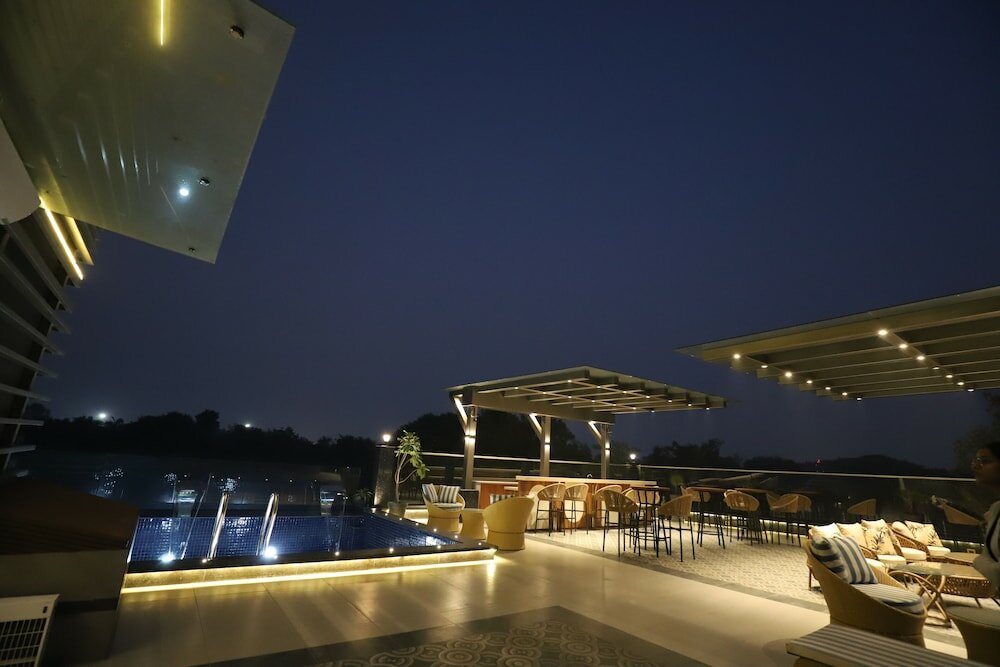 Фото The Pristine Hotel Kanpur