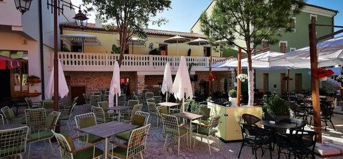 Гостиница Bohemian Boutique Suites во Влёре