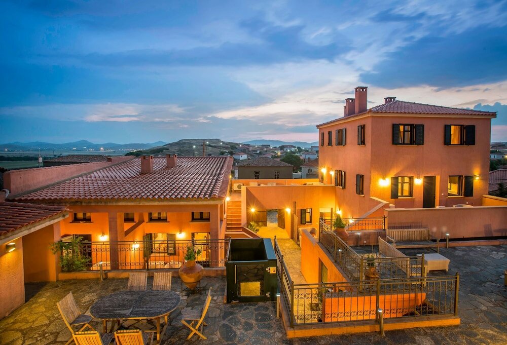 Фото отеля 2