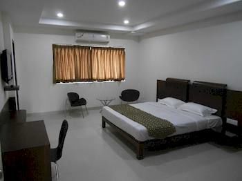 Фото The Sanctum Suites