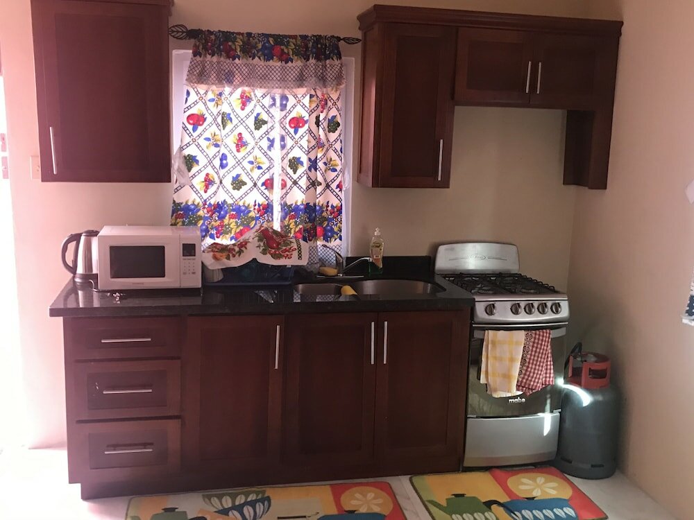 Фото Kardel Vacation Apartments