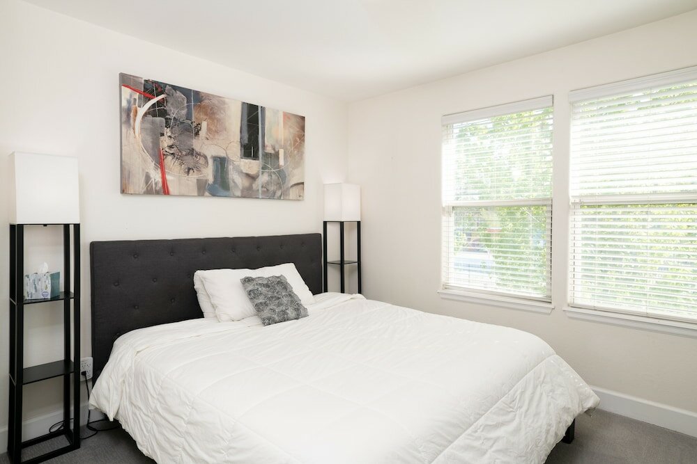 Фото 3204 Curtis Street