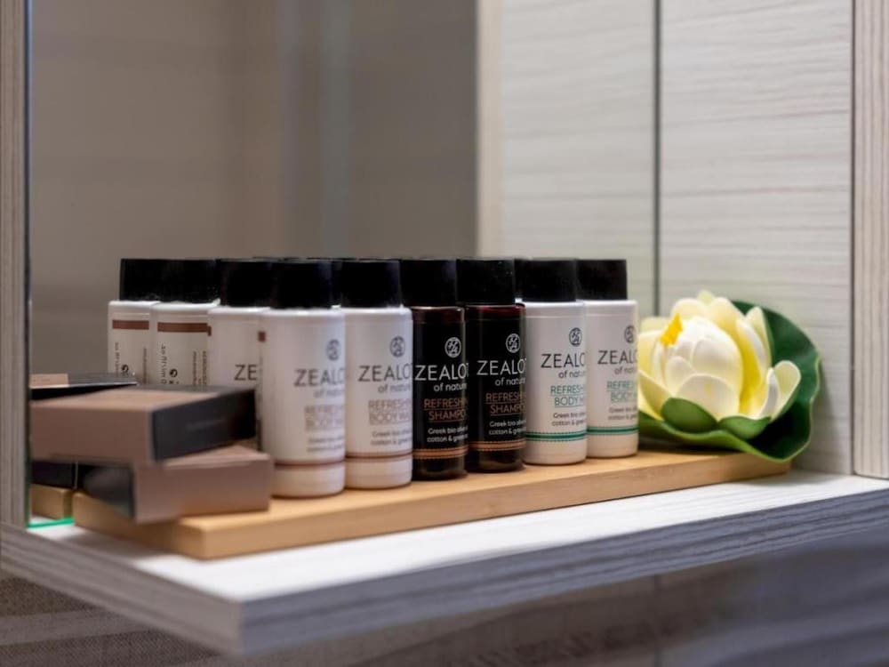 Фото Atalanti Seaside Junior Suites