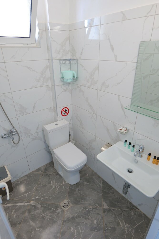 Фото Shark Hotel