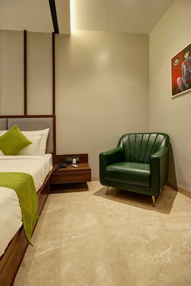 Фото StayBird - Fortune House Business Hotel