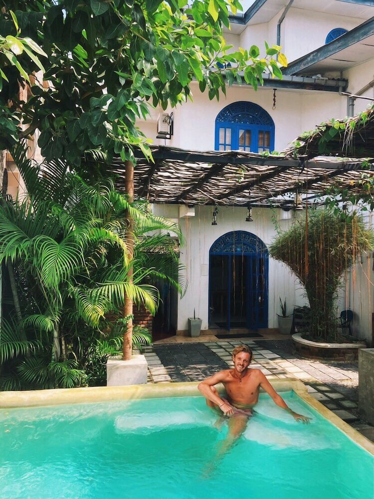 Фото Seconds Hostel