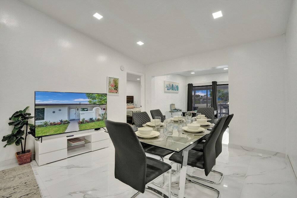 Фото The Lake House in Fort Lauderdale