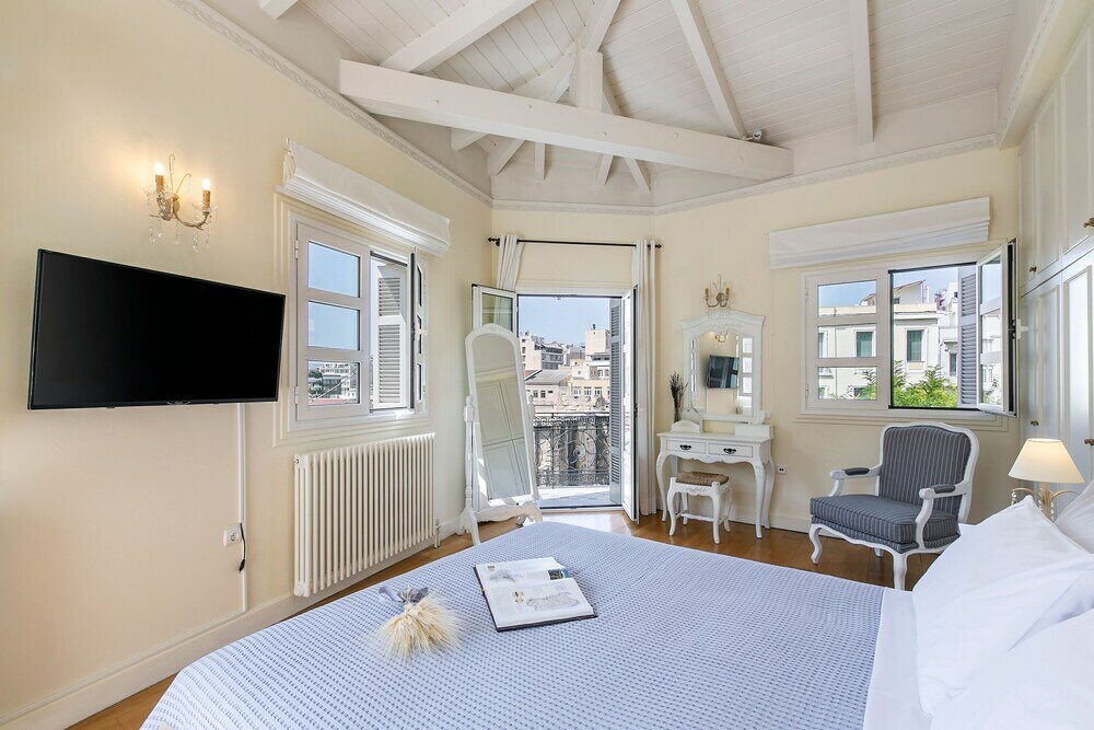 Фото Aerides Luxury Suites