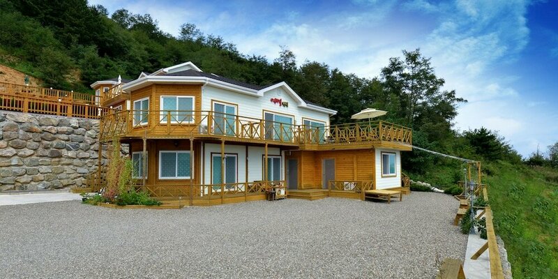 Гостиница Yeongdeok Yeomyung Pension