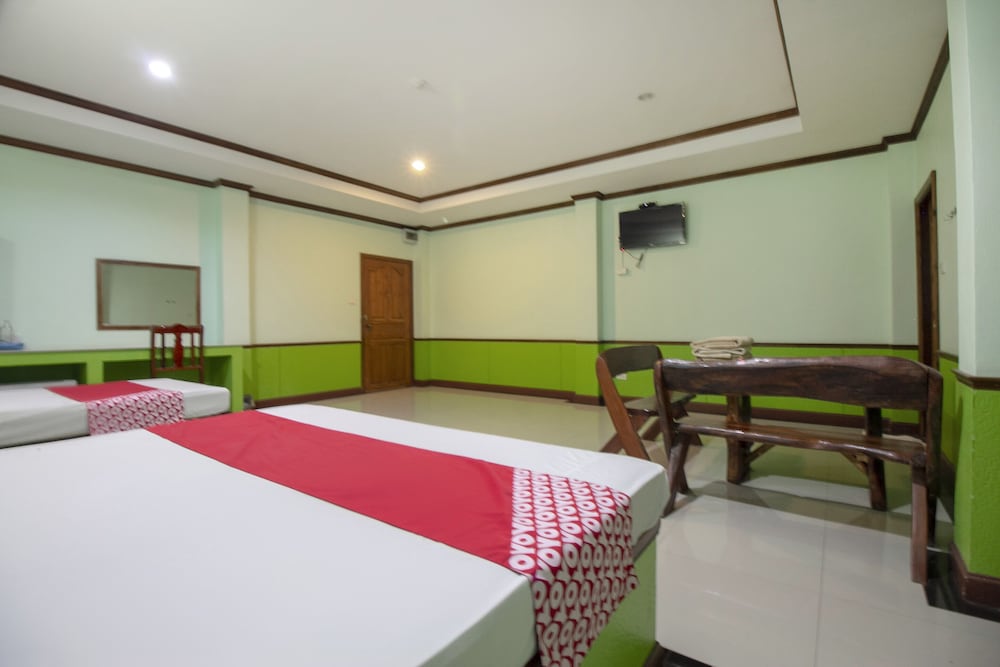 Фото Oyo 75334 Train Hotel