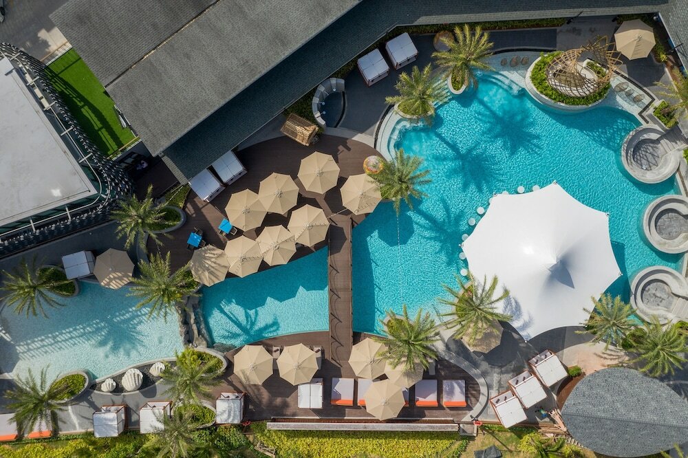 Фото Patong Bay Hill Resort