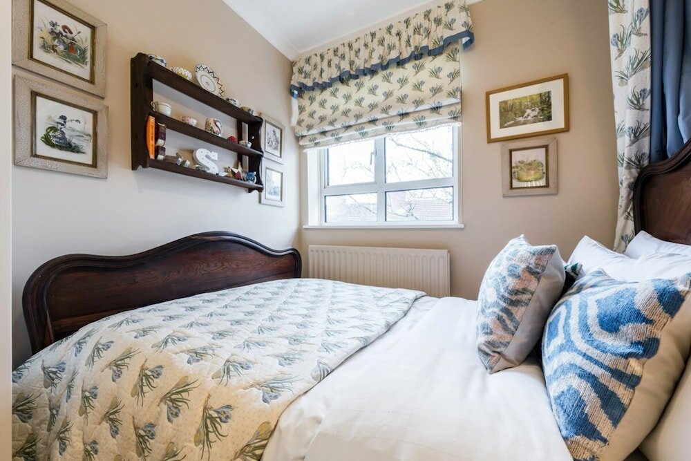 Фото 3 Bedroom Apartment on Portobello Road in Notting Hill