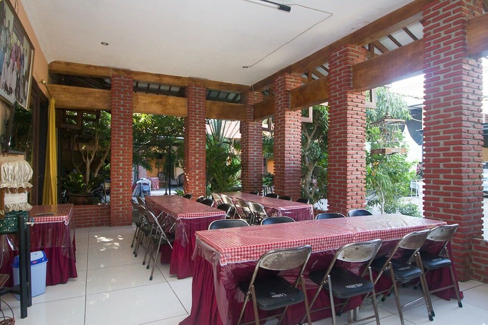 Фото RedDoorz Syariah near Keraton Sumenep