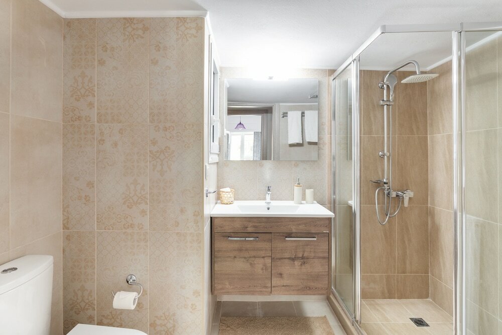 Фото Explore History from a Chic Central Apt