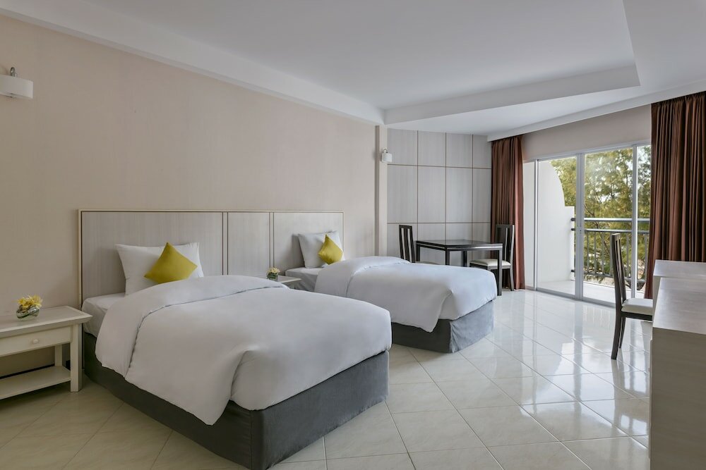 Фото Seapine Beach Golf and Resort Hua Hin