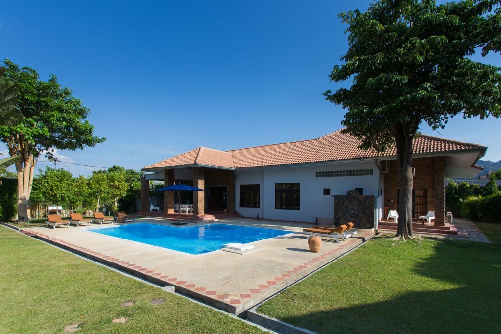 Фото Baan Oriental Villa