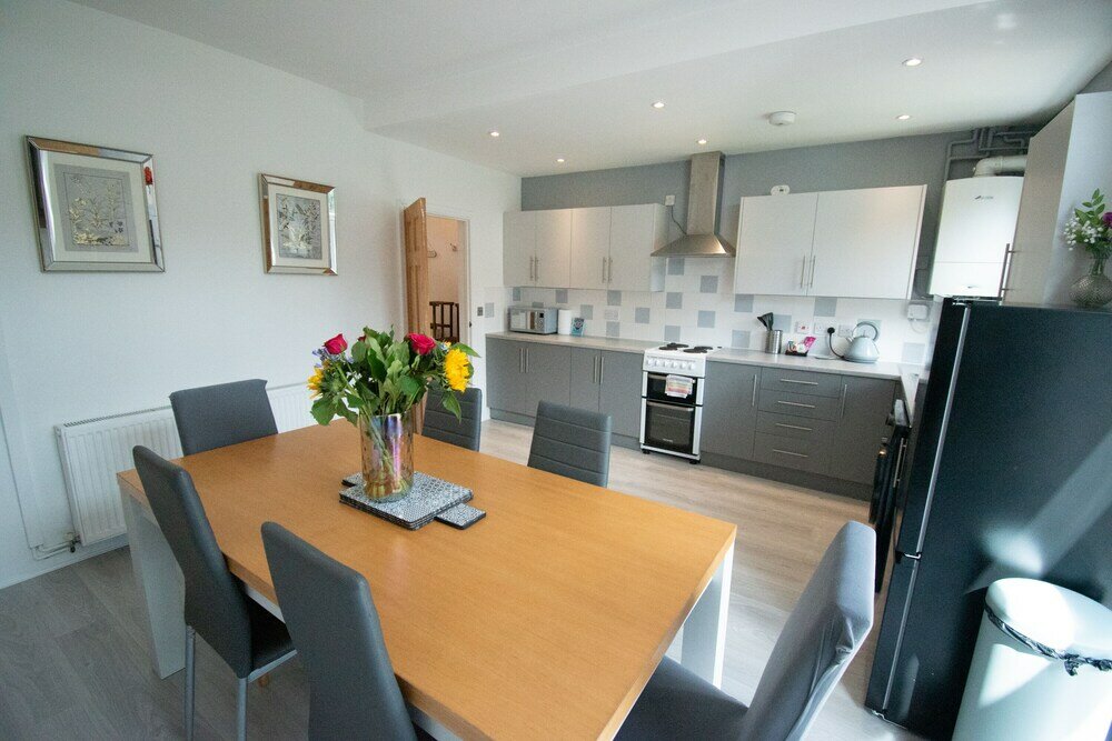 Фото Ideal Lodgings in Bury