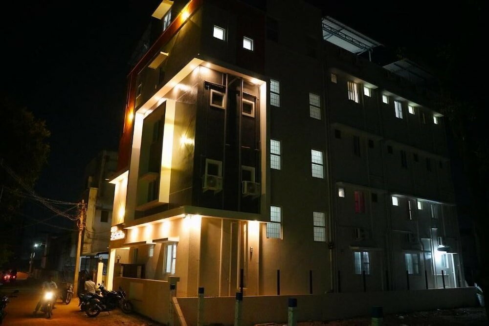 Фото Hotel Akshith Inn