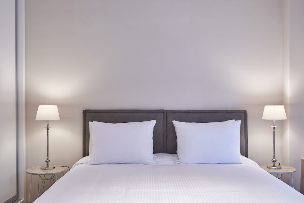 Фото Charitos II Chic n modern 2bd Apt