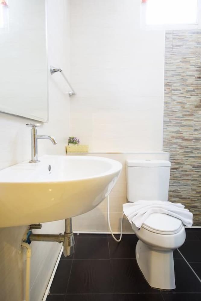 Фото The Elegant Patong