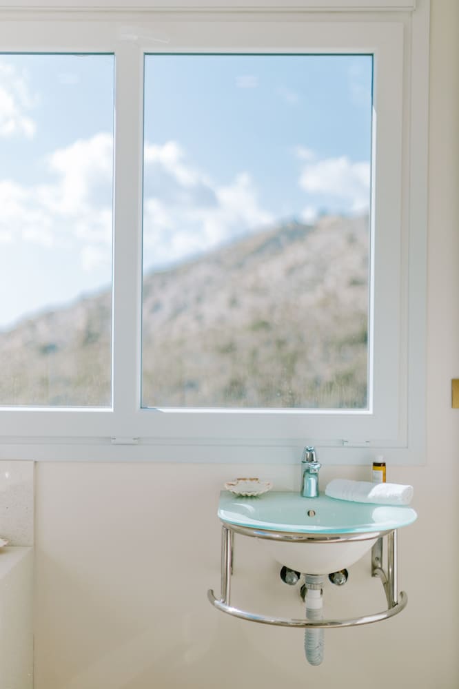 Фото The Three Graces